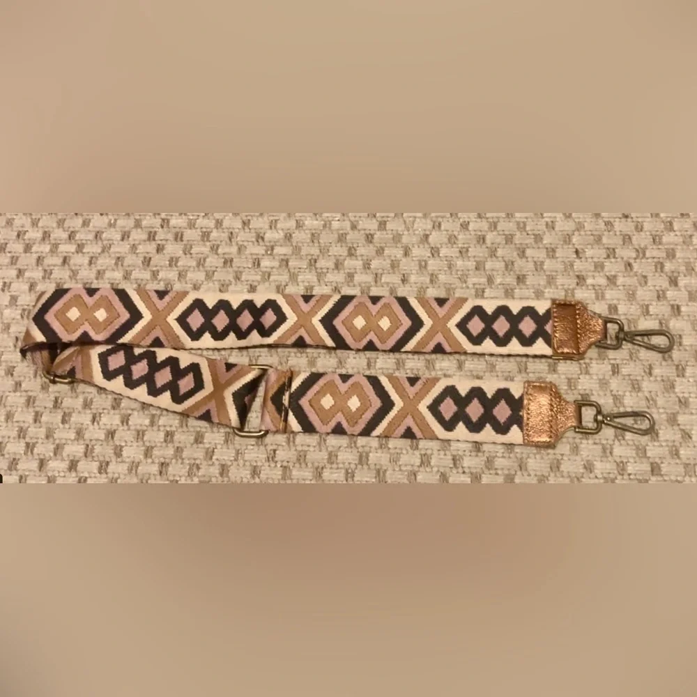 Women’s belt, Southwestern design mauve/tan/blk, 2in wide, NWOT. - Picture 1 of 5